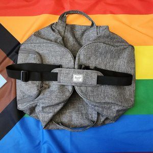 Herschel Novel Duffle in Raven Crosshatch (Heather Grey)